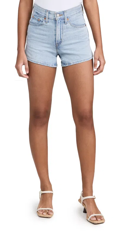 Levi's '80s Mom Shorts Make A Difference