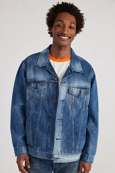 Levi's Relaxed Fit Trucker Jacket In Tinted Denim, Men's At Urban Outfitters