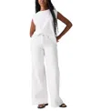Levi's Women's 318 Shaping Stellar-stretch Wide-leg Jeans In Simply White
