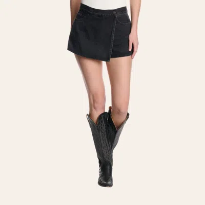 Levi 's Women's Open Mind Black Wrap Denim Mini Skort