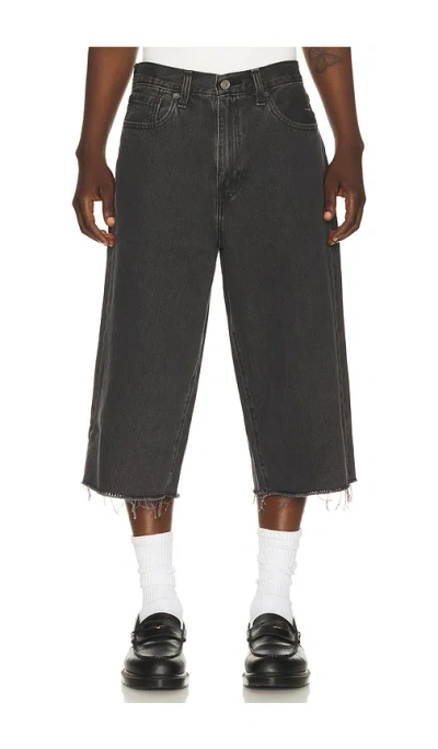 Levi's 478 Baggy Capri Shorts In Black