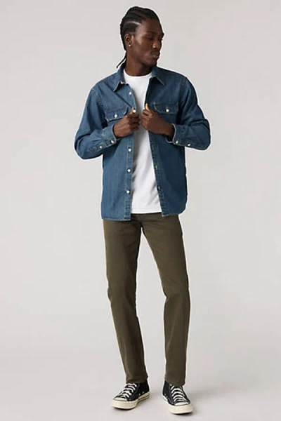 Levi's 502 Taper Jeans In Gold