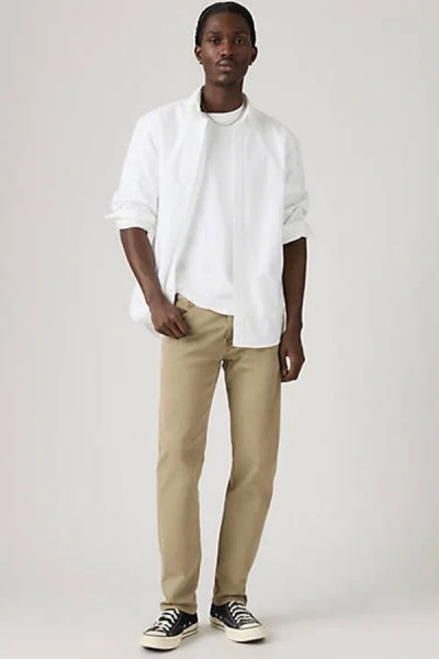 Levi's 502 Taper Jeans In White
