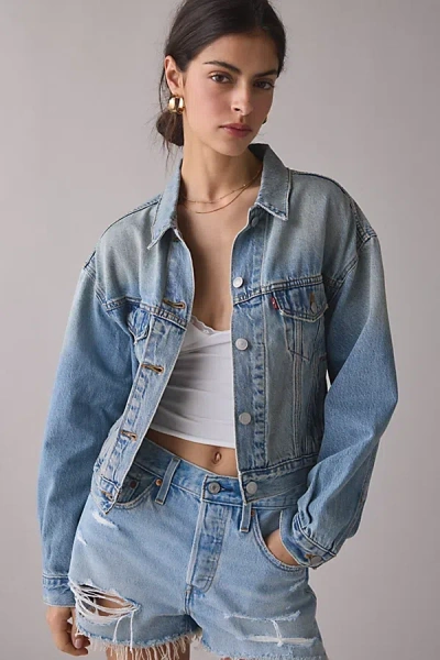 Levi's ‘90s Shrunken Trucker Denim Jacket In Off Roading, Women's At Urban Outfitters In Blue