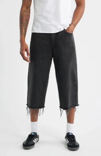 Levi's 478™ Raw Hem Baggy Capri Jeans In Black