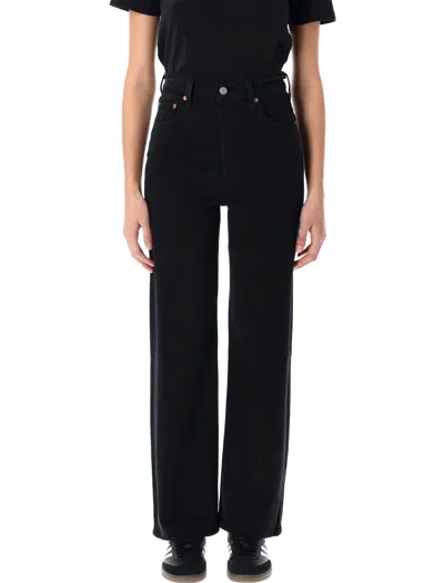 Levi's Ribcage High-rise Ankle Jeans In Black