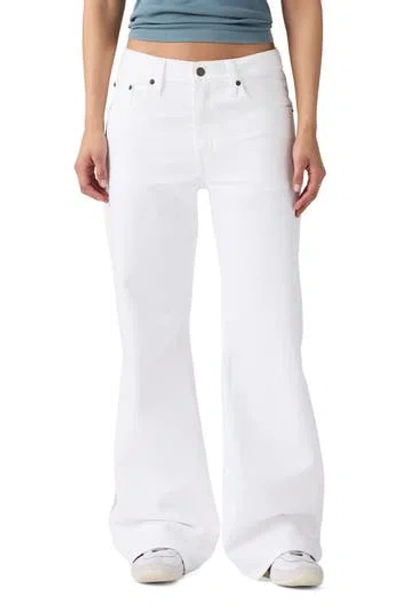 Levi's Middy Loose Bootcut Jeans In White