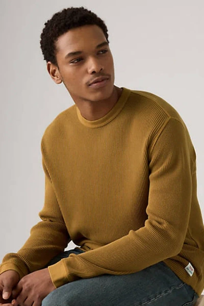 Levi's Long Sleeve Relaxed Thermal Tee In Brown