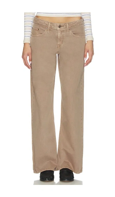Levi's Low Loose In Brown