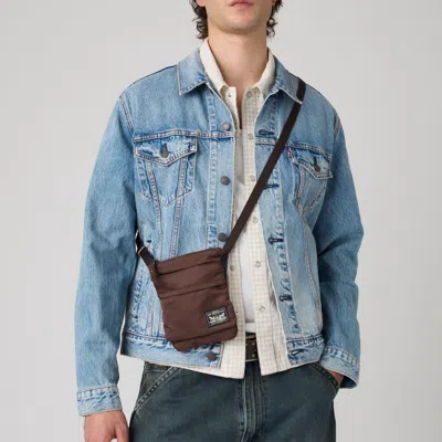 Levi's Mission Bay Crossbody Pouch In Brown