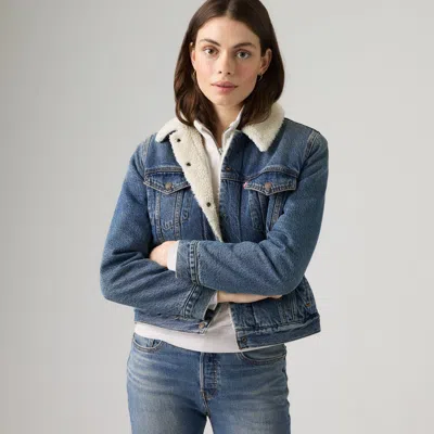 Levi's Original Sherpa Trucker Jacket In Medium Wash / Hold A Candle