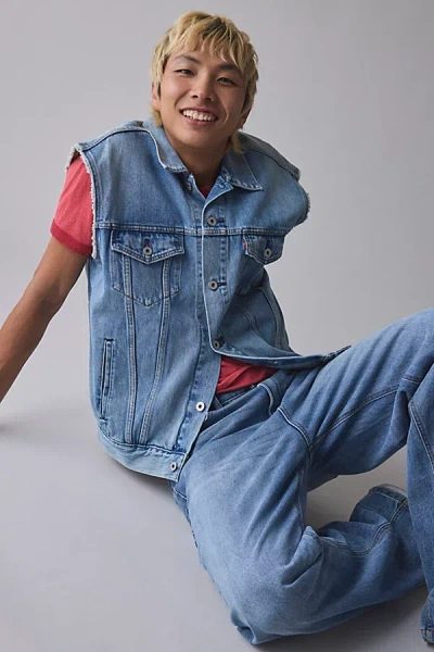 Levi's Relaxed Fit Denim Trucker Vest Jacket In Kentucky Blue, Men's At Urban Outfitters