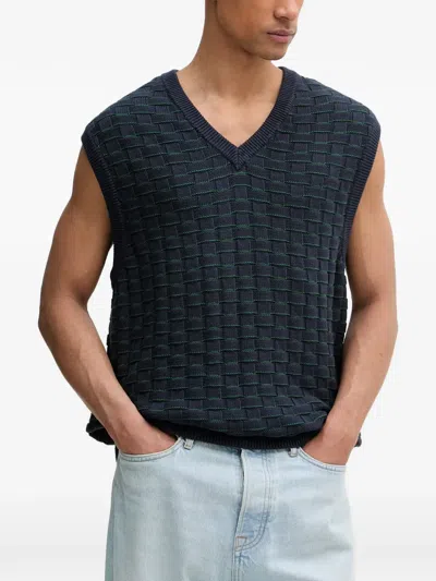 Levi's Skyline V-neck Vest In Pink