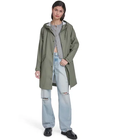 Levi's Women's Raglan Sleeve Rain Collar Jacket In Black