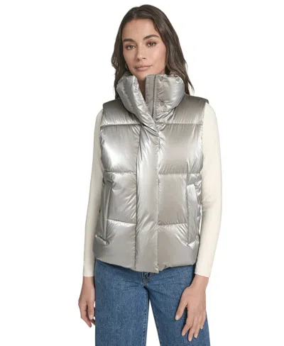 Levi's Women's Regular Stand Collar Puffer Vest Jacket In Silver