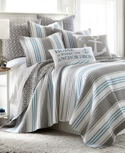 LEVTEX PROVINCETOWN REVERSIBLE QUILT, KING/CALIFORNIA KING