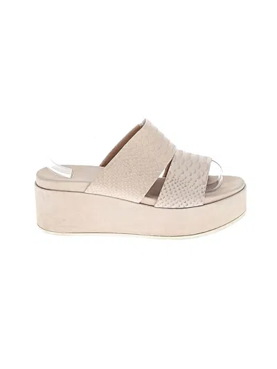 Pre-owned Lewit Sandals In Ivory