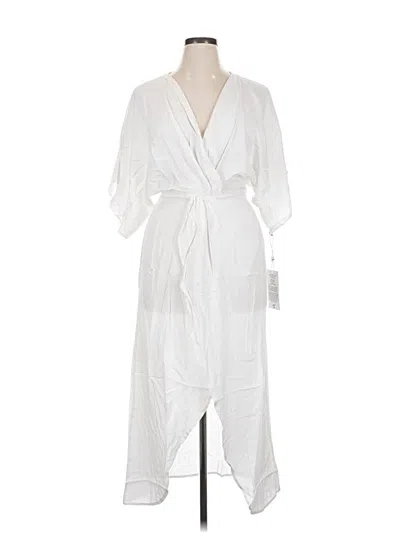 Lezat Casual Dress In White