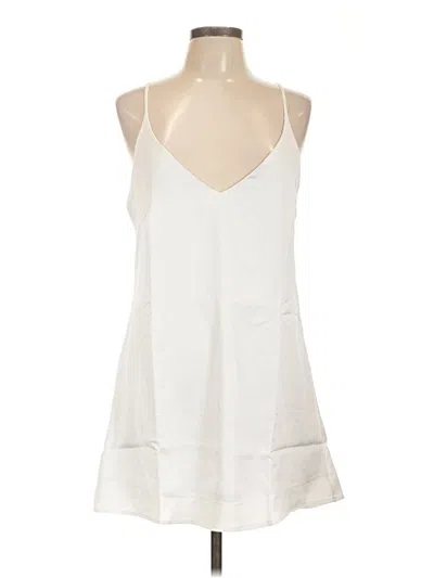 Lezat Casual Dress In White