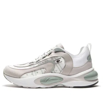 Li-ning V8