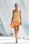L'idée Woman In Yellow