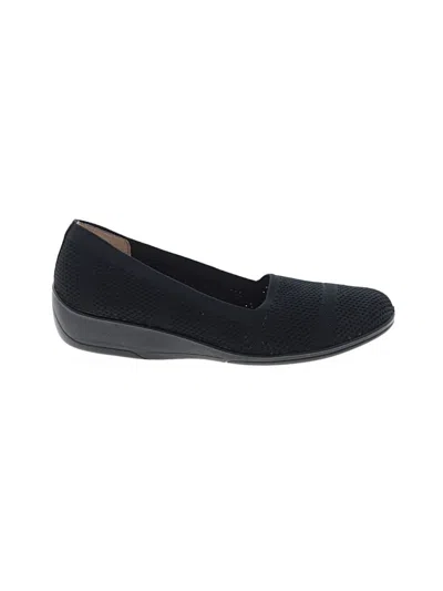 Pre-owned Life Stride Flats In Black
