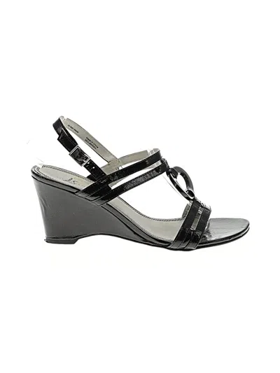 Pre-owned Life Stride Sandals In Black