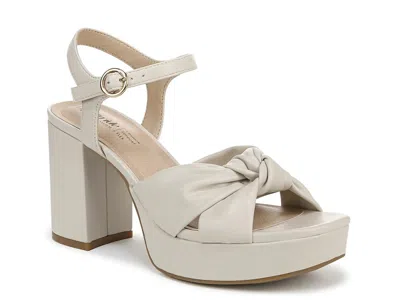 Lifestride August Platform Sandal In White