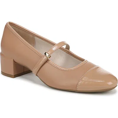 Lifestride Brooke Pump In Sienna Tan Faux Leather