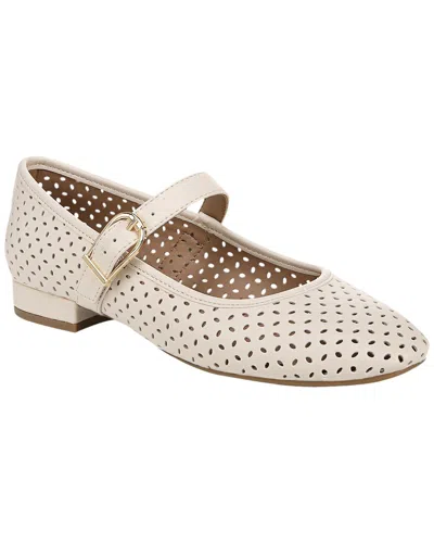 Lifestride Cameo Flat In White