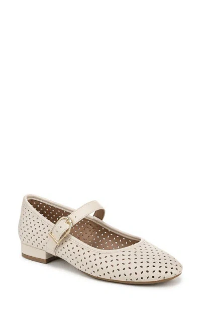 Lifestride Cameom Perforated Ballet Flat In Cream