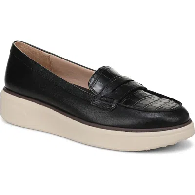 Lifestride Chelsea Platform Penny Loafer In Black