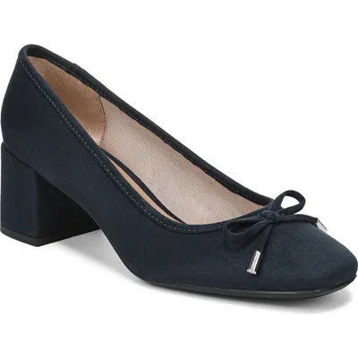 Lifestride Cora Block Heel Pump In Blue