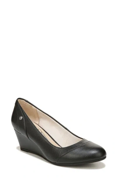 Lifestride Dreams Wedge Pump In Black