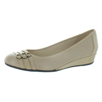 Lifestride Fawn Womens Patent Trim Dressy Wedge Heels In White