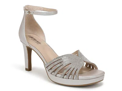 Lifestride Glamorous Platform Sandal In Champagne