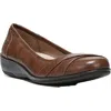 Lifestride Loyal Womens Slip On Casual Flats In Brown