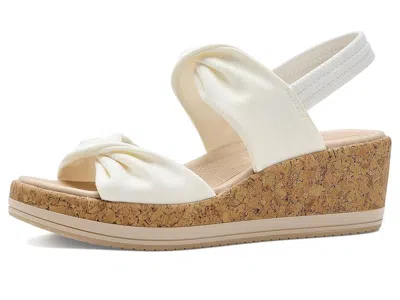 Lifestride Riley Slingback Sandals In White