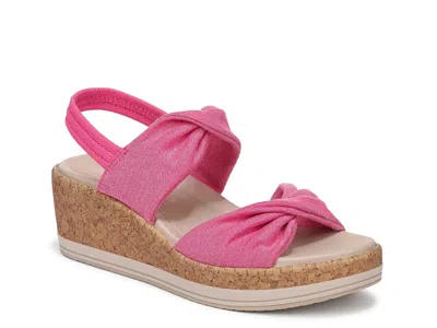 Lifestride Riley Wedge Sandal In Pink