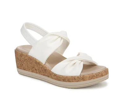 Lifestride Riley Wedge Sandal In White