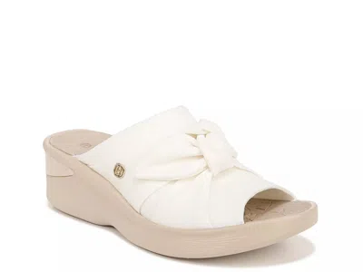 Lifestride Smile Wedge Sandal In Neutral