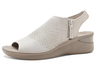 Lifestride Starlet Slingbacks Women's Sandals Sand Knit Fabric: 10 W (c) In White