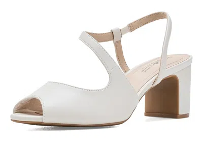 Lifestride Theo Strappy Shoes High In White