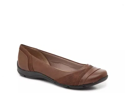 Lifestride Wide Width Dig Flat In Brown