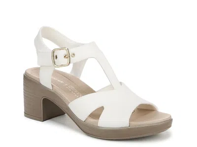 Lifestride Wide Width Everly Sandal In White