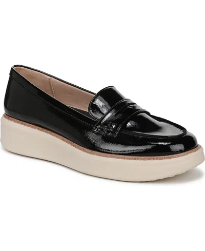 Lifestride Women's Chelsea Round Toe Platform Penny Loafers