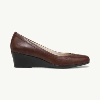 Lifestride Women's Groovy Wedge Slip On Shoes In Dark Tan