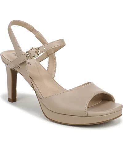 Lifestride Gwendolyn Ankle Strap Sandal In Brown