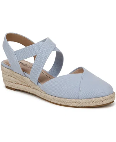 Lifestride Women's Kimball Wedge Espadrilles In Ice Blue Canvas Fabric