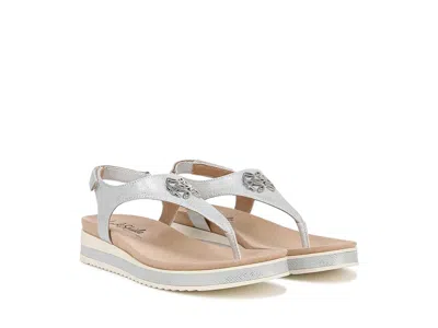Lifestride Zeeta Thong Sandals In Silver